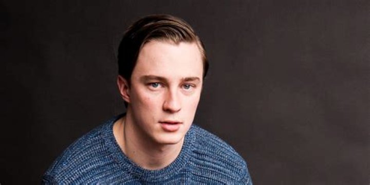 Carl English Biography, Age, Height, Wife, Net Worth, Family
