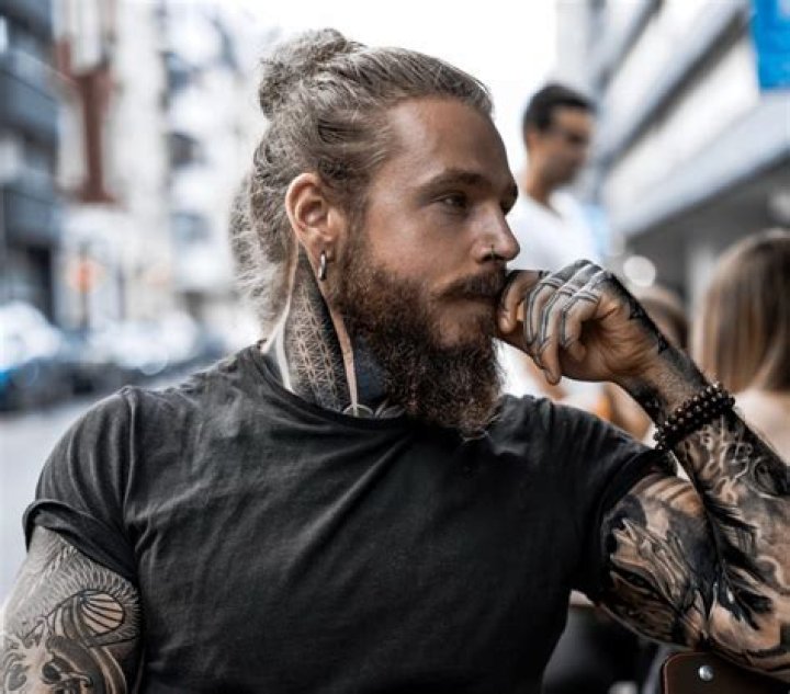 Salatiel Biography, Age, Height, Wife, Net Worth, Family